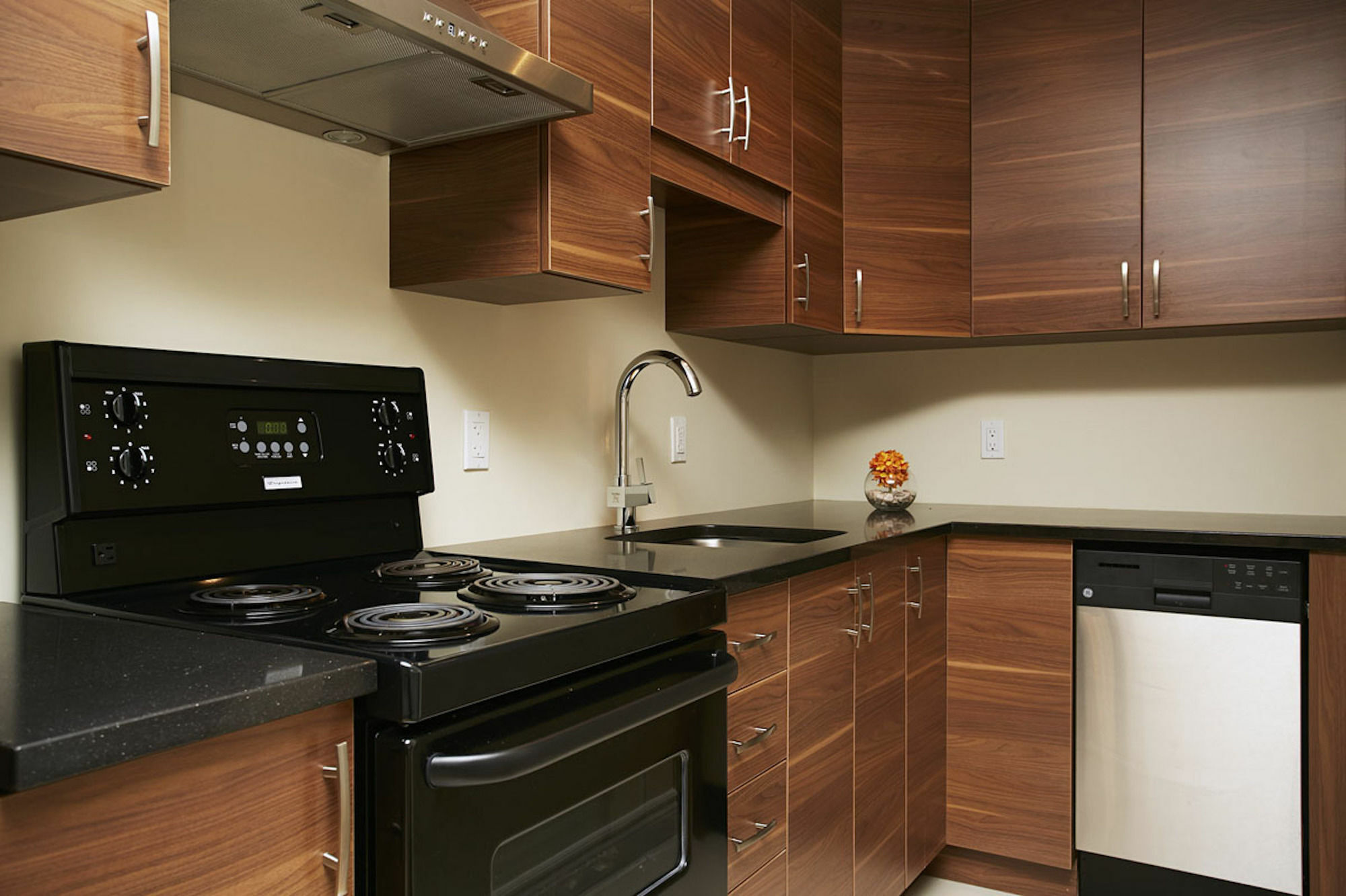 Modern 1br In The Village By Sonder